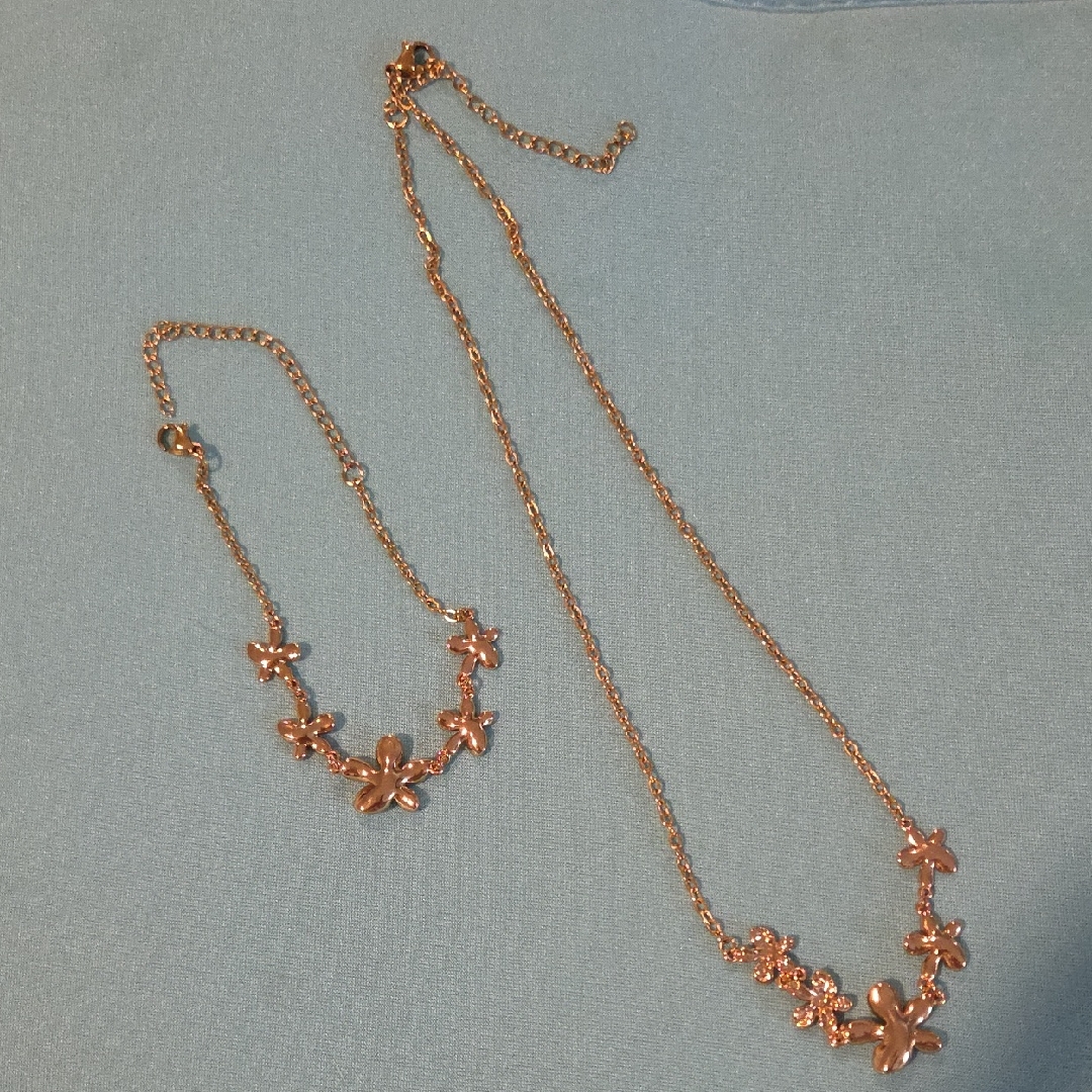 Floral Rose Gold Necklace And Bracelet Set